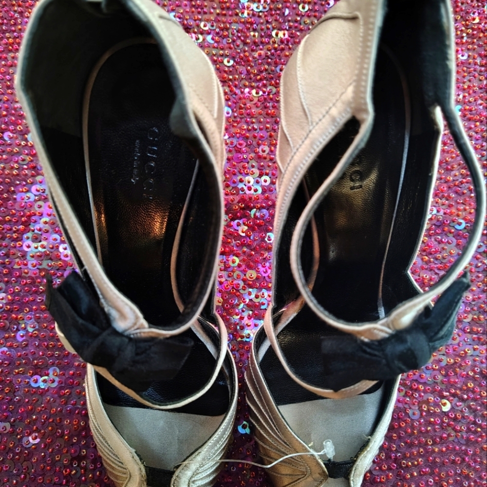 Gucci ladies skinny heels